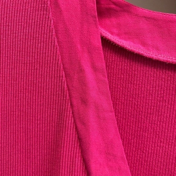 MOVING SALE Anthropologie Ribbed V-neck Shirt Blouse Pink XS - Picture 3 of 5